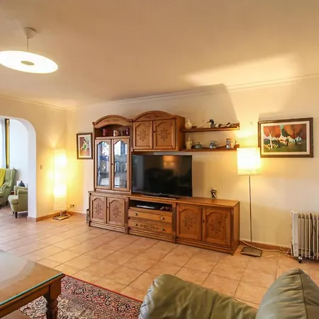 Apartment Three-bedroom In